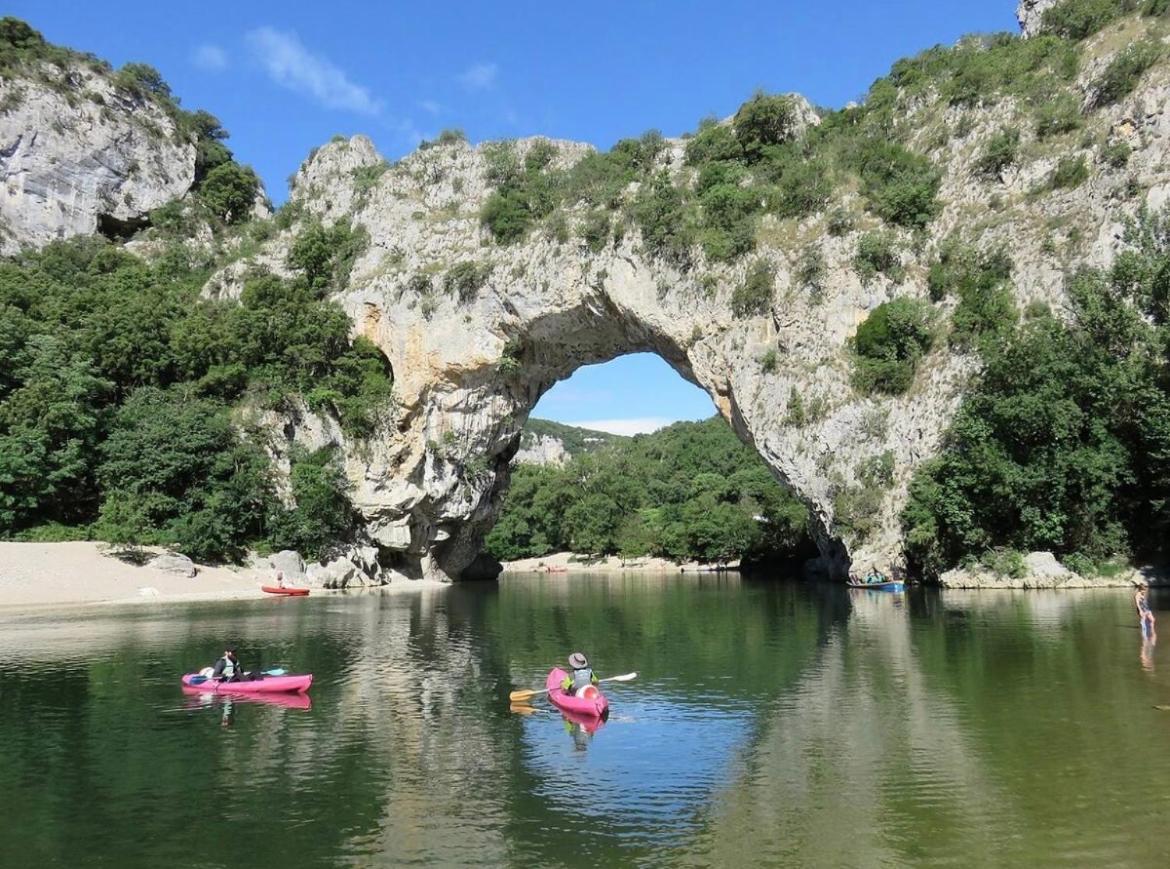 Escapade Ardechoise - Parking Gratuit - Chateau A 2 Pas Aubenas Zewnętrze zdjęcie