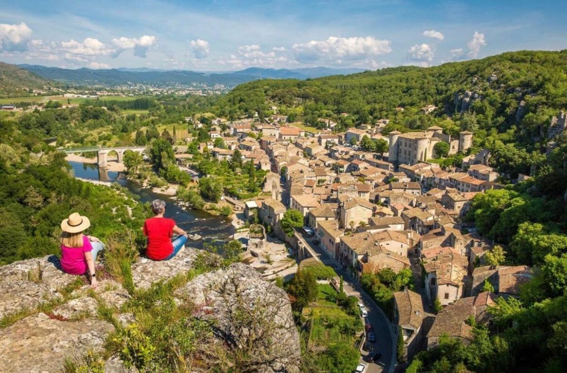 Escapade Ardechoise - Parking Gratuit - Chateau A 2 Pas Aubenas Zewnętrze zdjęcie