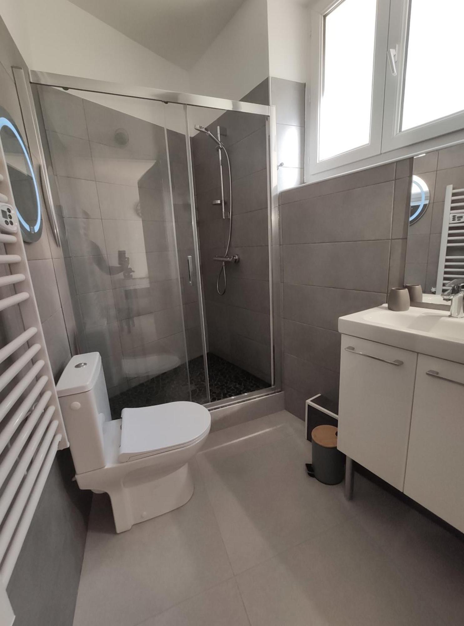 Escapade Ardechoise - Parking Gratuit - Chateau A 2 Pas Aubenas Pokój zdjęcie