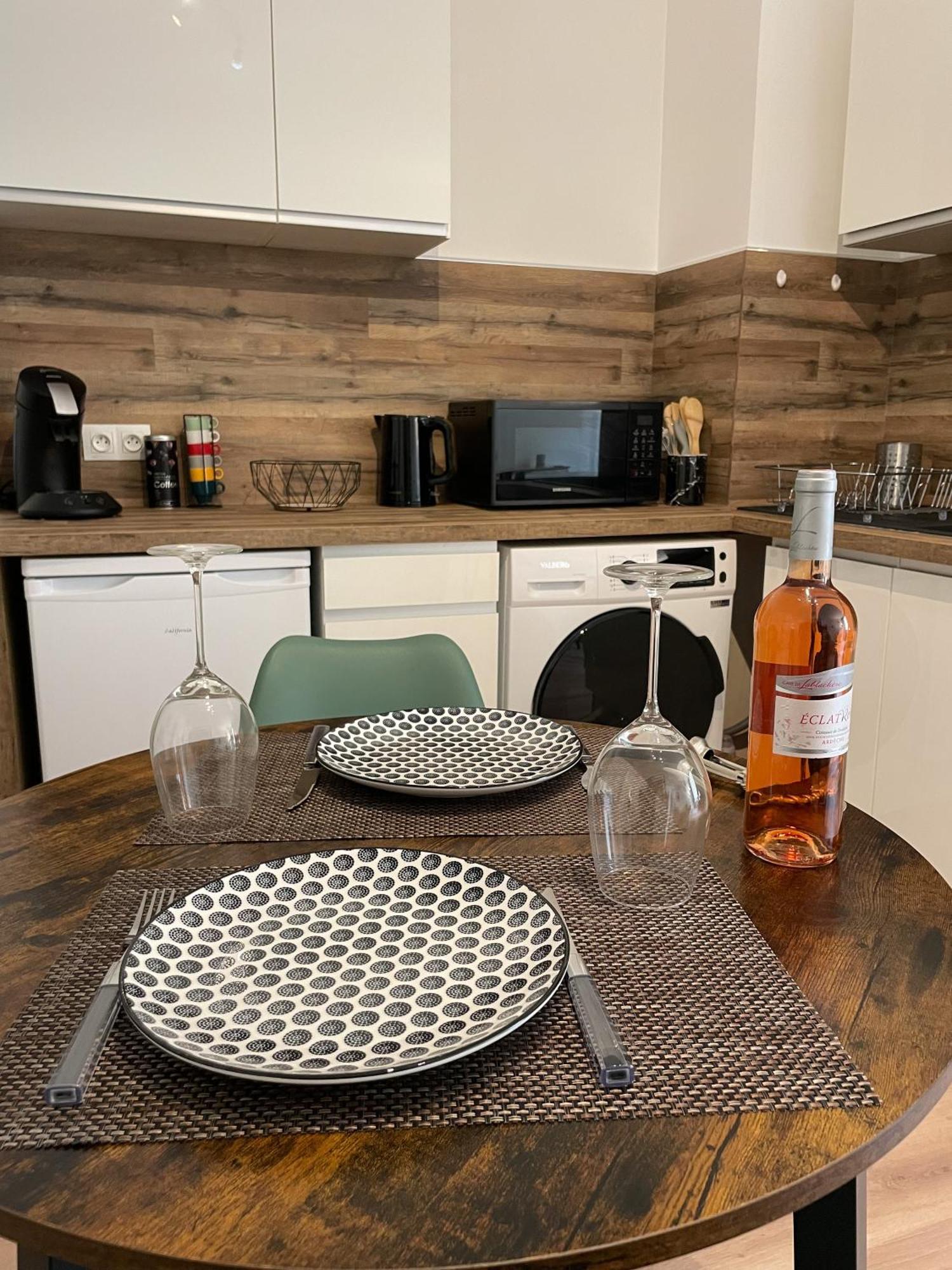 Escapade Ardechoise - Parking Gratuit - Chateau A 2 Pas Aubenas Pokój zdjęcie